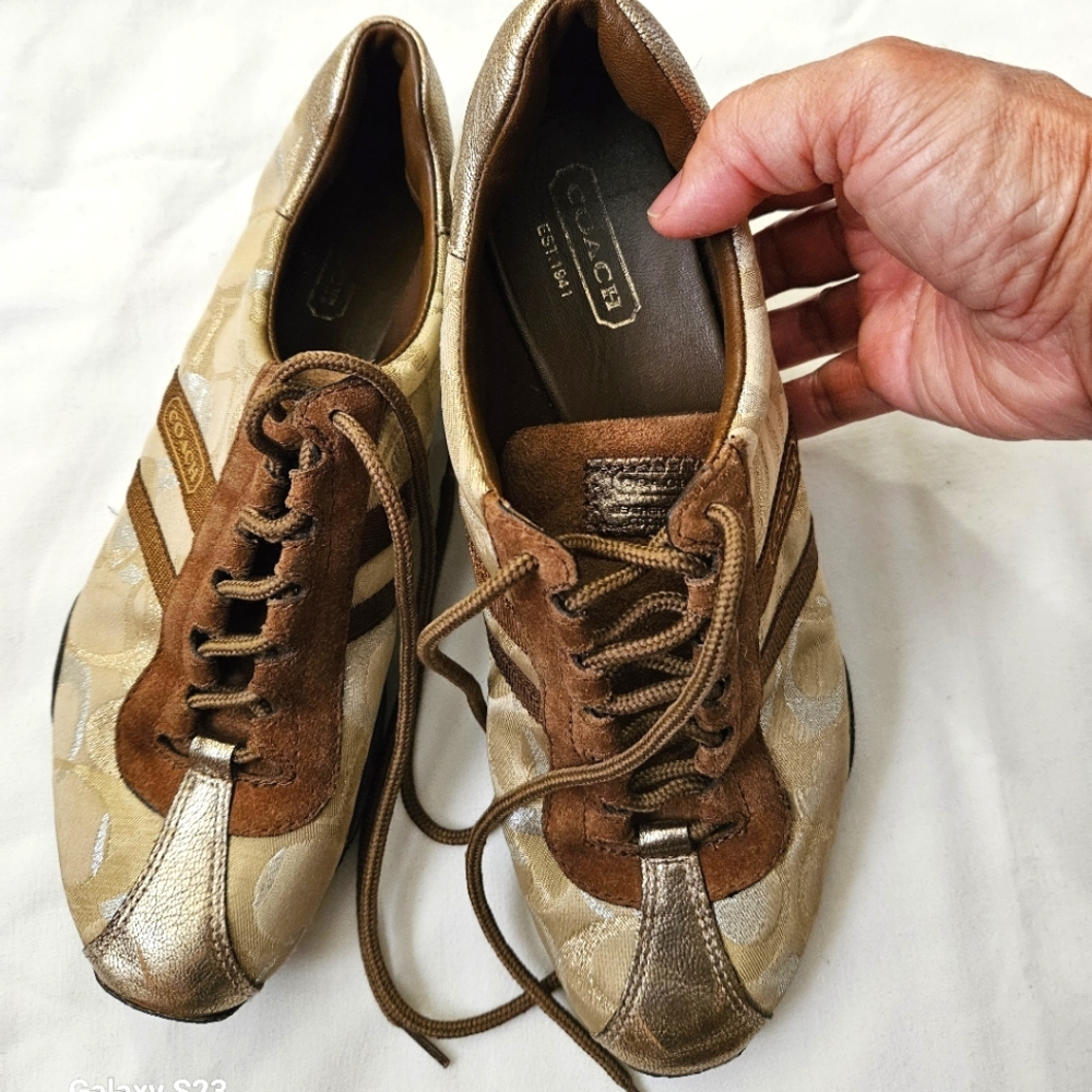 Coach Woman Casual Shoes Sneaker Size 9 Canvas and Suede Brown and Gold